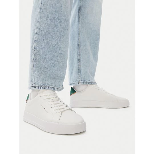 Obrázek produktu Sneakersy Tommy Hilfiger Th Court Core Ess Leather FM0FM05367 Bílá
