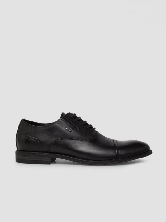 Obrázek produktu Šněrovací obuv z pravé kůže s.Oliver černá