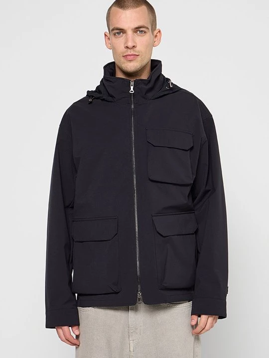 Obrázek produktu Softshellová bunda Lyle & Scott černá