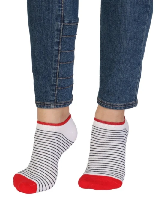 Obrázek produktu Sokisahtel Ponožky 'RUBY low-cut socks with hearts' bílá