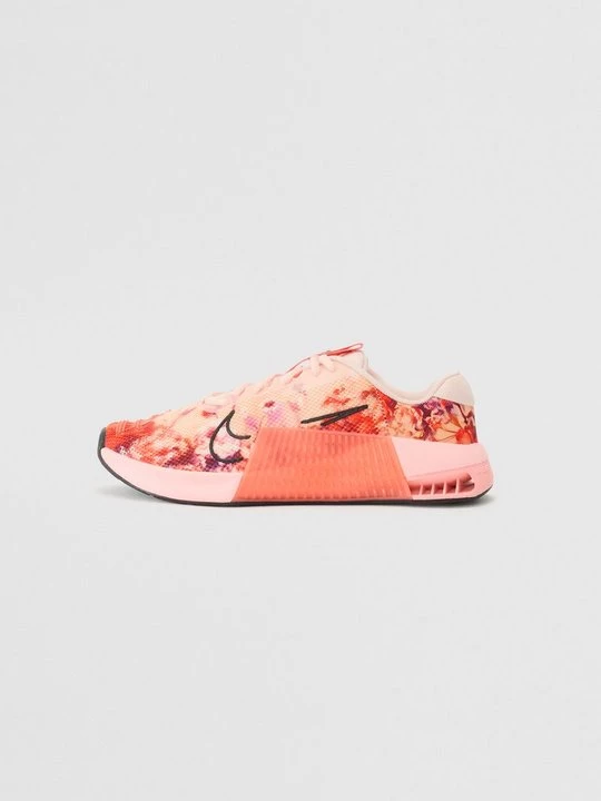 Obrázek produktu Sportovní boty Nike korálová