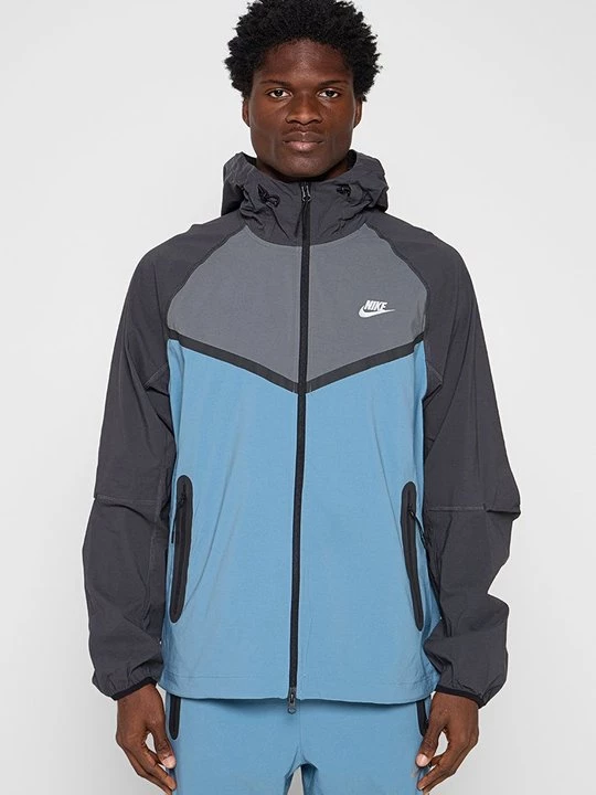 Obrázek produktu Sportovní bunda Nike světle modrá