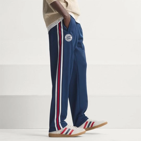 Obrázek produktu Sportovní kalhoty FC Bayern Muenchen OG Adidas Night Indigo