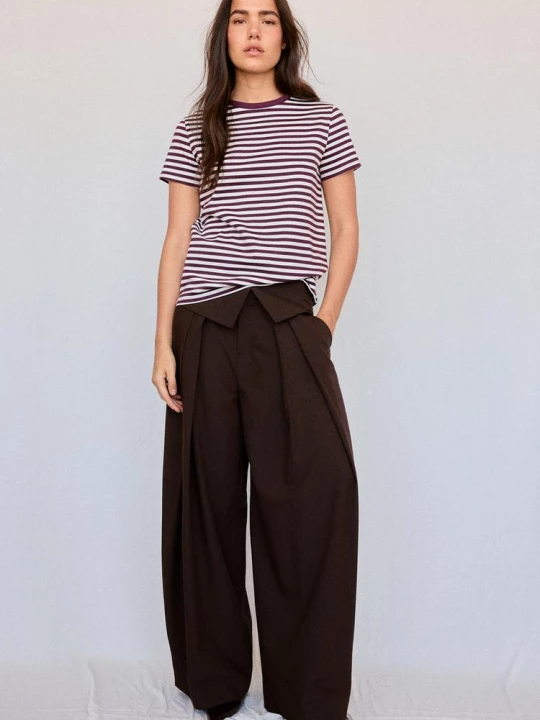 Obrázek produktu Stradivarius B02 Pruhované Základní Tričko Regular Fit S Jemným Povrchem Dark Purple