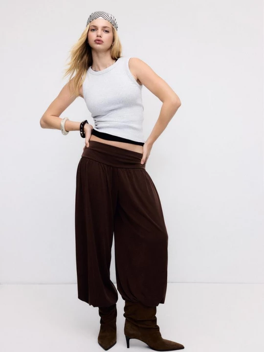 Obrázek produktu Stradivarius B04 Základní Vypasovaný Top Bez Rukávů Grey Melange