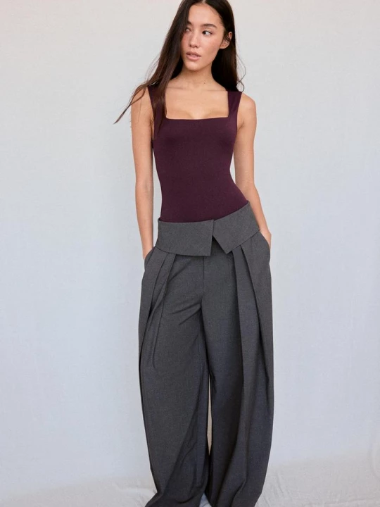 Obrázek produktu Stradivarius Body Z Polyamidu S Hranatým Výstřihem Dark Purple
