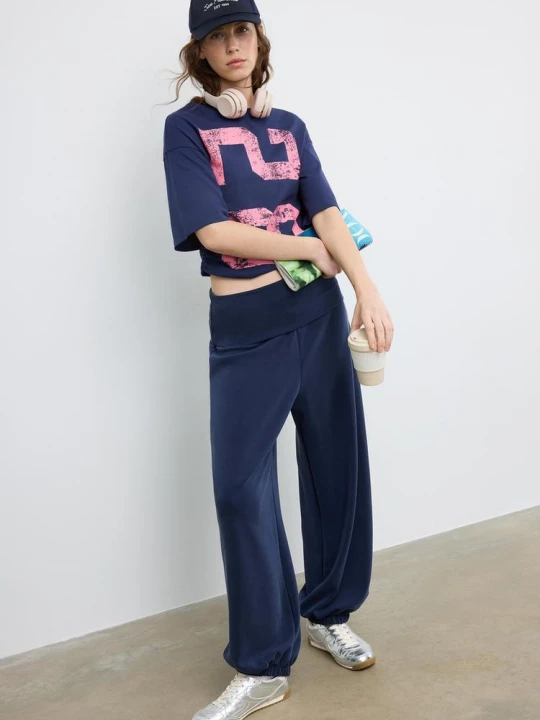 Obrázek produktu Stradivarius Crop Top S Nařasením A Potiskem Dark Blue