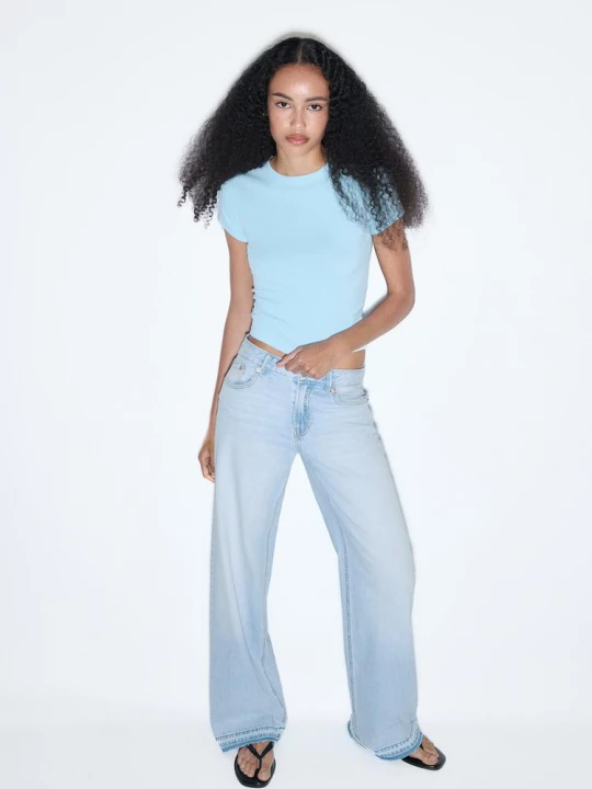 Obrázek produktu Stradivarius Džíny D91 S Low Waist Střihem A Širokými Nohavicemi Světle Modrá