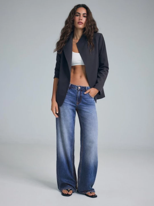 Obrázek produktu Stradivarius Džíny D91 S Low Waist Střihem A Širokými Nohavicemi Středně Modrá