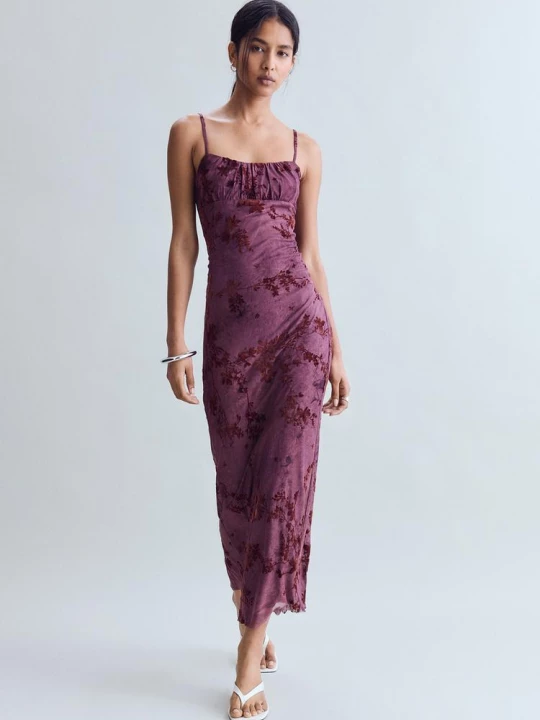 Obrázek produktu Stradivarius Flokované Midi Šaty Na Ramínka Purple
