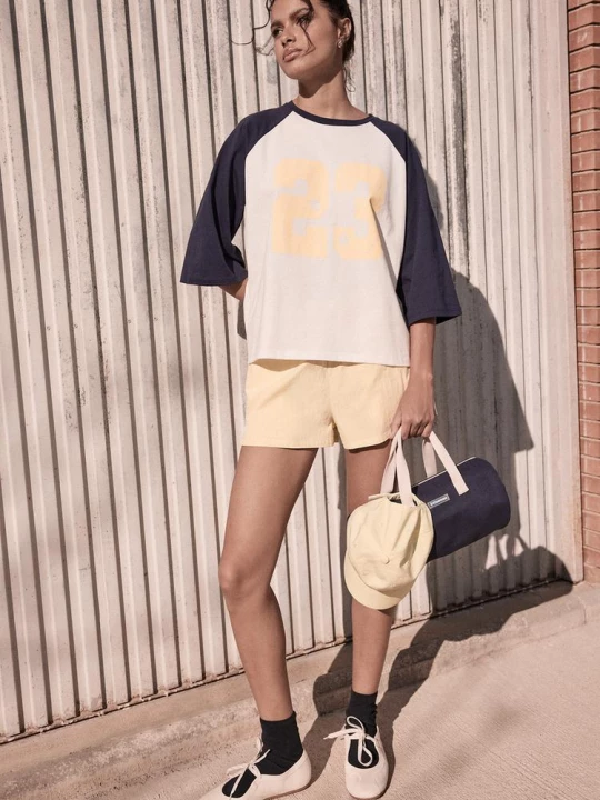 Obrázek produktu Stradivarius Funkční Šortky S Bočním Pruhem Pastel Yellow