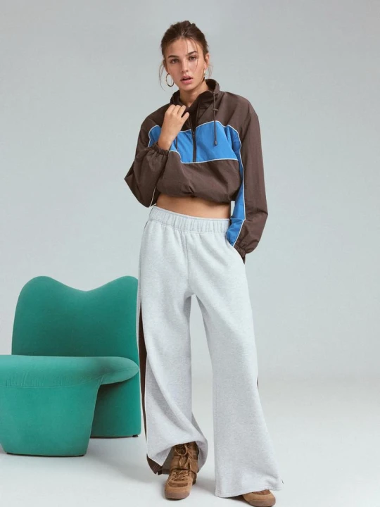 Obrázek produktu Stradivarius Funkční Větrovka Hnědá
