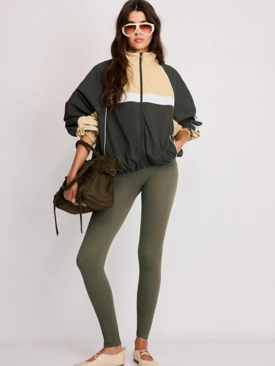 Obrázek produktu Stradivarius Funkční Větrovka Khaki