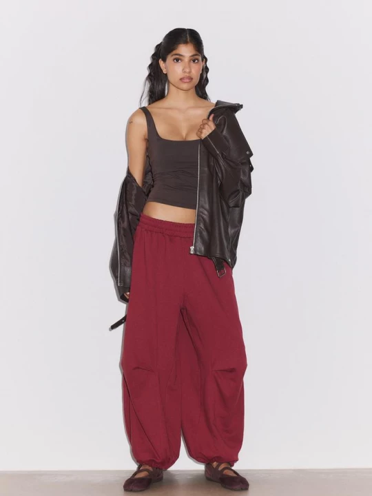 Obrázek produktu Stradivarius Jogger Kalhoty S Balonovým Střihem A Stahováním Dark Red