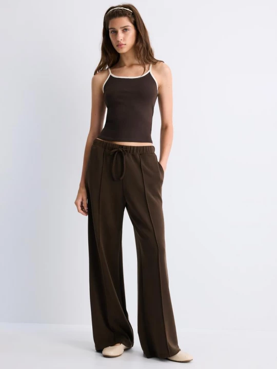 Obrázek produktu Stradivarius Kalhoty Jogger Wide Leg S Pukem A Jemným Povrchem Brown