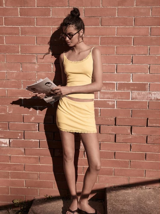 Obrázek produktu Stradivarius Kalhotová Sukně S Krajkou Pastel Yellow