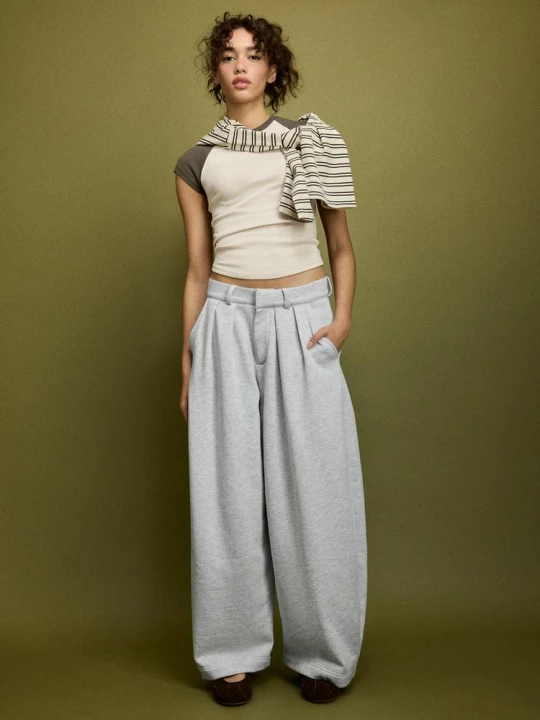 Obrázek produktu Stradivarius Kalhoty Jogger S Objemem A Záševky Grey