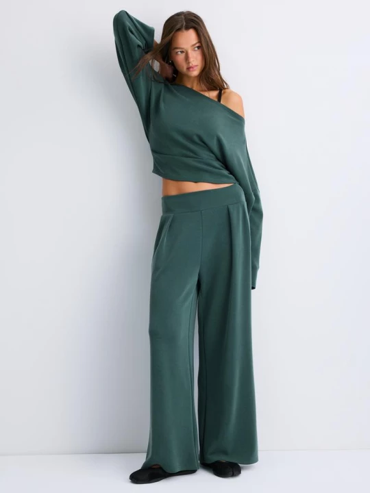 Obrázek produktu Stradivarius Kalhoty Wide Leg Se Záševky A Hebkým Povrchem Khaki