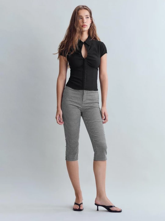 Obrázek produktu Stradivarius Košile S Krátkým Rukávem A Cut Out Detailem Black