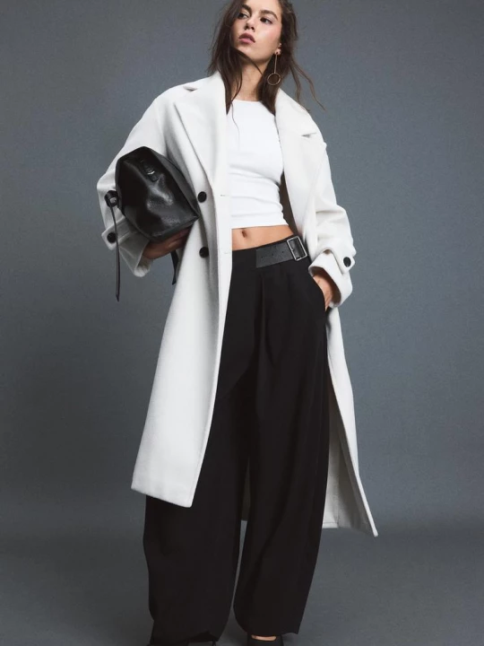 Obrázek produktu Stradivarius Dlouhý Kabát Oversize S Jemným Povrchem White