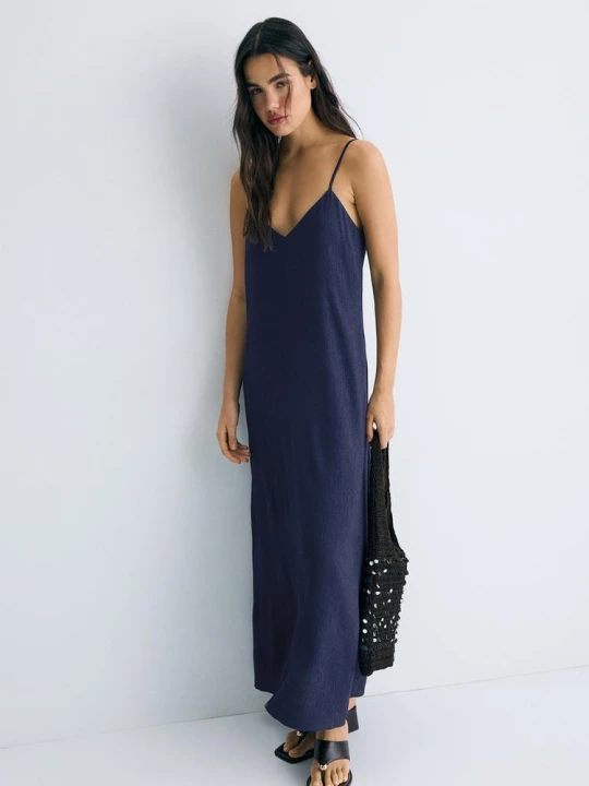 Obrázek produktu Stradivarius Midi Šaty S Texturou A Ramínky Dark Blue