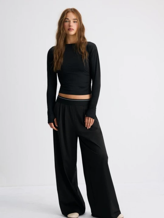 Obrázek produktu Stradivarius Polyamidové Tričko S Dlouhým Rukávem A Řasením Black