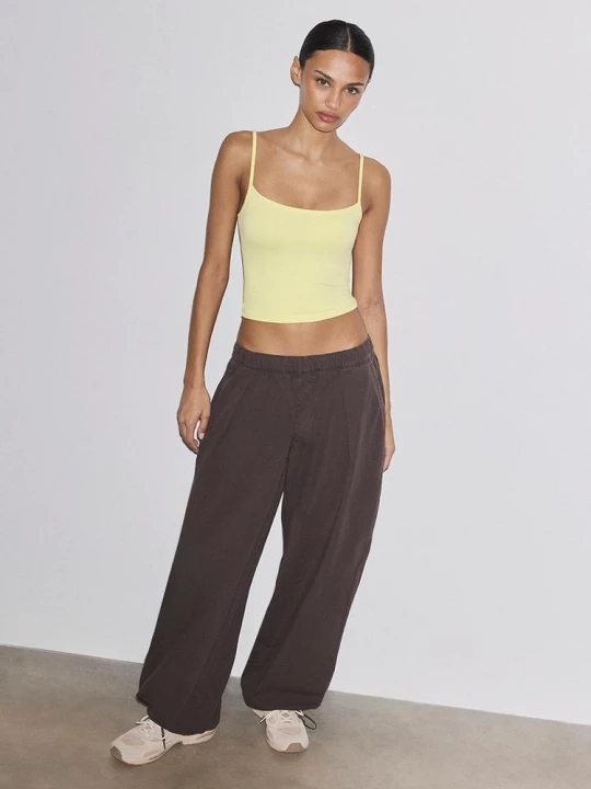 Obrázek produktu Stradivarius Polyamidový Top Na Ramínka Gold