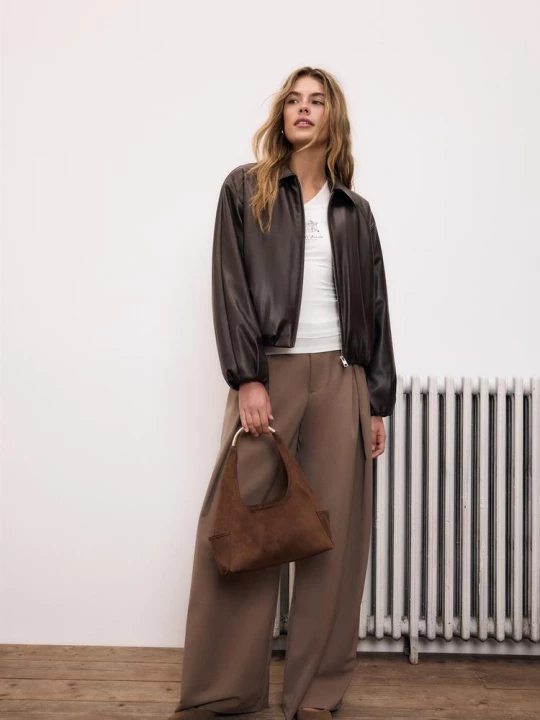 Obrázek produktu Stradivarius Prošívaná Bunda Bomber Z Imitace Kůže Brown