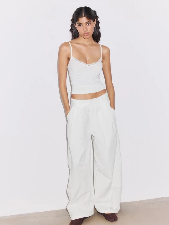 Obrázek produktu Stradivarius Top Na Ramínka S Krajkou Ecru