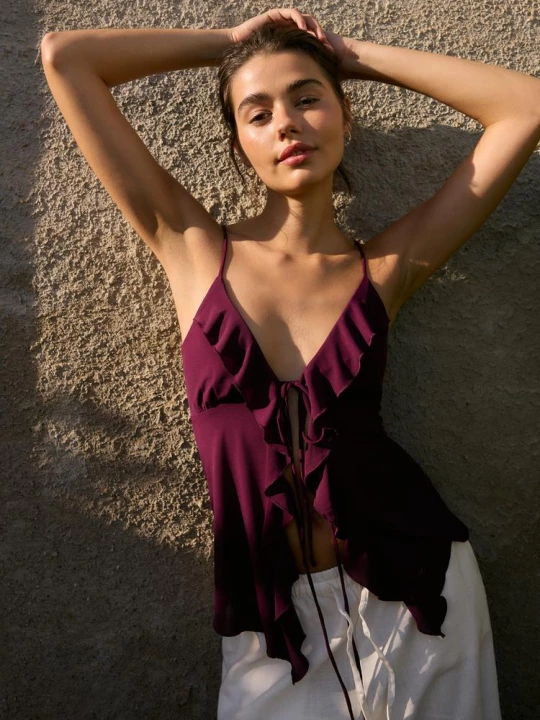 Obrázek produktu Stradivarius Top S Volány Na Ramínka Purple