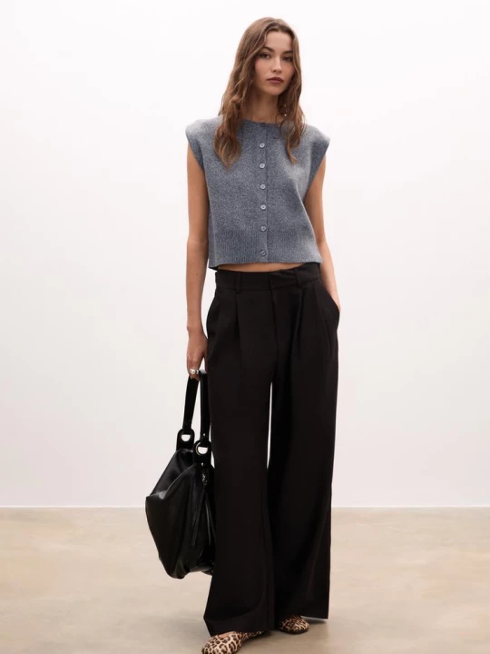 Obrázek produktu Stradivarius Úpletová Vesta Ramenními Vycpávkami Dark Grey