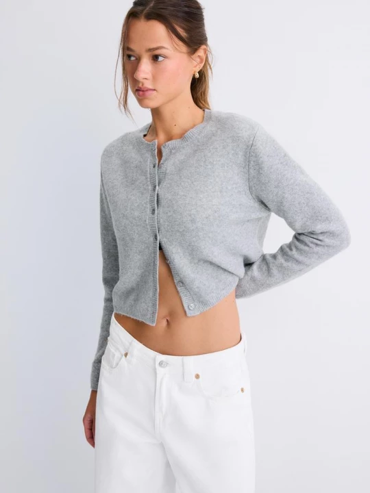 Obrázek produktu Stradivarius Úpletový Kardigan S Knoflíky A Jemným Omakem Grey