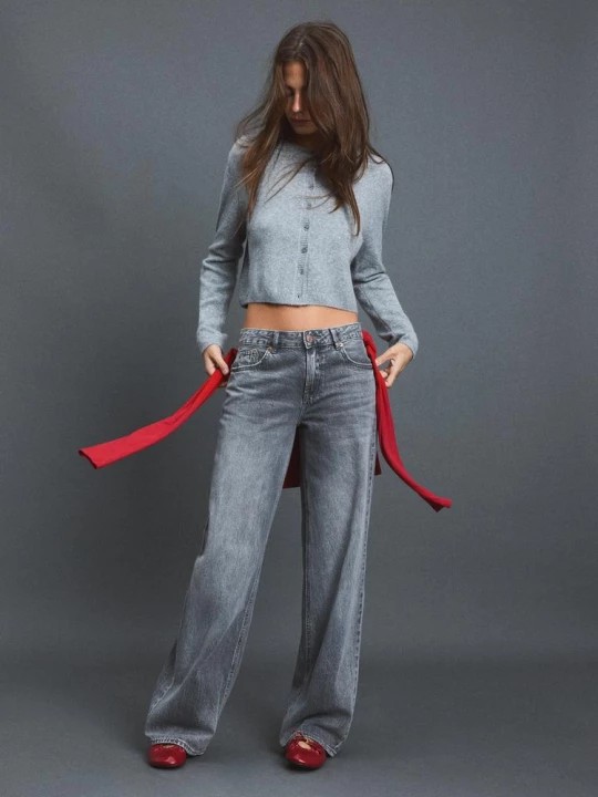Obrázek produktu Stradivarius Úpletový Kardigan S Knoflíky A Jemným Povrchem Grey