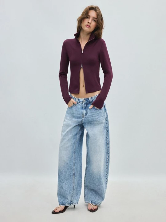 Obrázek produktu Stradivarius Vypasovaná Mikina Na Zip S Jemným Povrchem Dark Purple