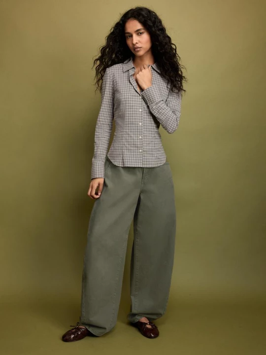 Obrázek produktu Stradivarius Vypasovaná Základní Košile Brown