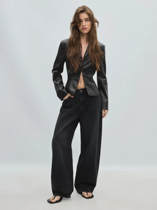 Obrázek produktu Stradivarius Vypasované Sako Typu Peplum Black