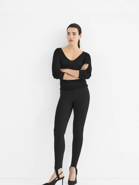 Obrázek produktu Stradivarius Základní Vlněný Svetr S Výstřihem Do V Black