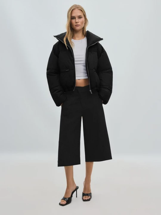 Obrázek produktu Stradivarius Zkrácená Prošívaná Bunda S Vysokým Límcem Black