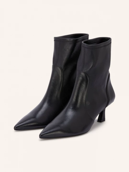 Obrázek produktu Stuart Weitzman Kotníkové Boty Vinniebootie 50 černá