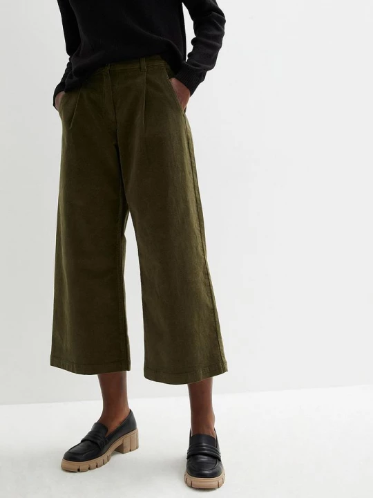 Obrázek produktu Szerokie spodnie sztruksowe culotte high-waist z wygodnym paskiem, dł. 7 / 8 BonPrix zielony