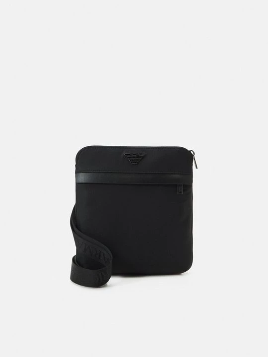 Obrázek produktu Taška s příčným popruhem Emporio Armani černá