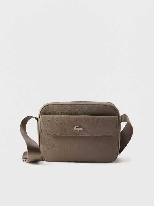 Obrázek produktu Taška s příčným popruhem Lacoste tmavě hnědá