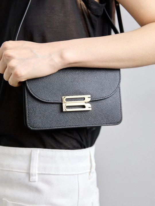 Obrázek produktu Taška s příčným popruhem Victoria Beckham černá