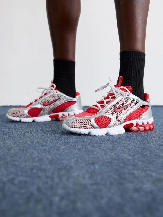 Obrázek produktu Tenisky Nike stříbrná