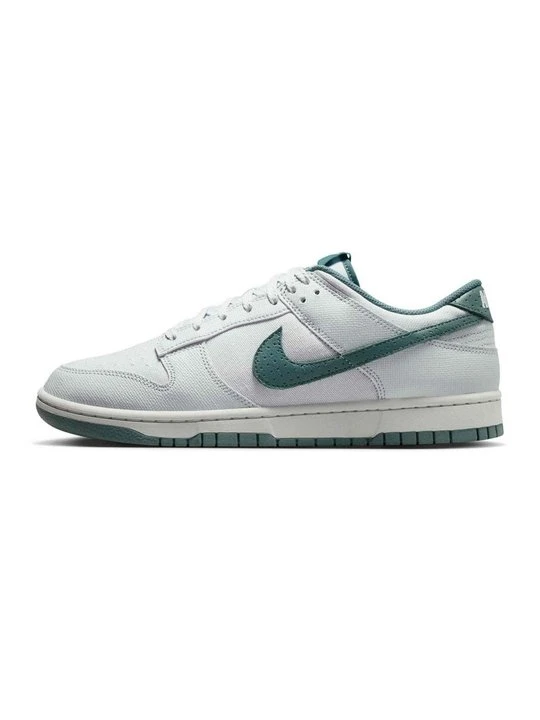 Obrázek produktu Tenisky Nike stříbrná