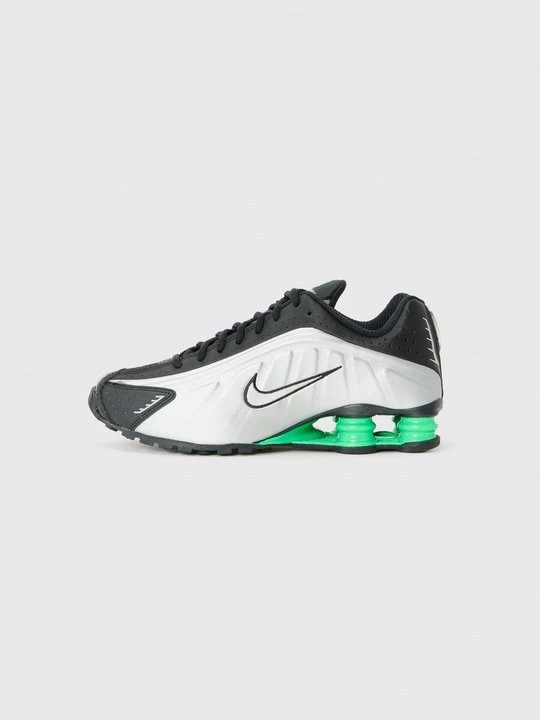 Obrázek produktu Tenisky Nike stříbrná barva