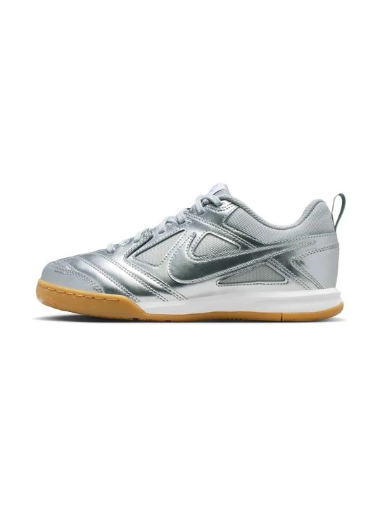 Obrázek produktu Tenisky Nike stříbrná barva