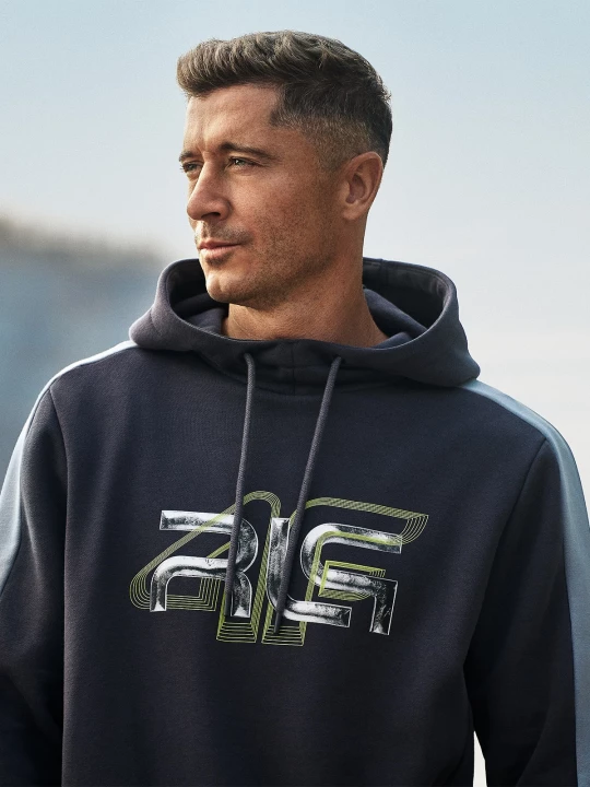 Obrázek produktu Tepláková mikina bez zipu s kapucí pánská 4F x Robert Lewandowski - šedá šedý