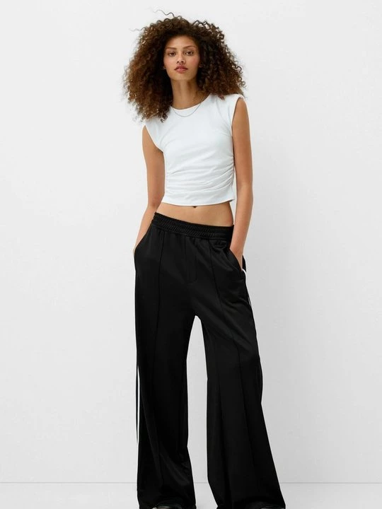 Obrázek produktu Teplákové kalhoty Bershka černá