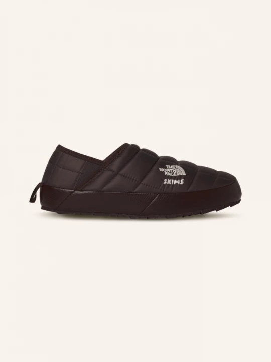 Obrázek produktu The North Face X Skims Pantofle Thermoball™ Traction t8j sk phoenix-sk phoenix